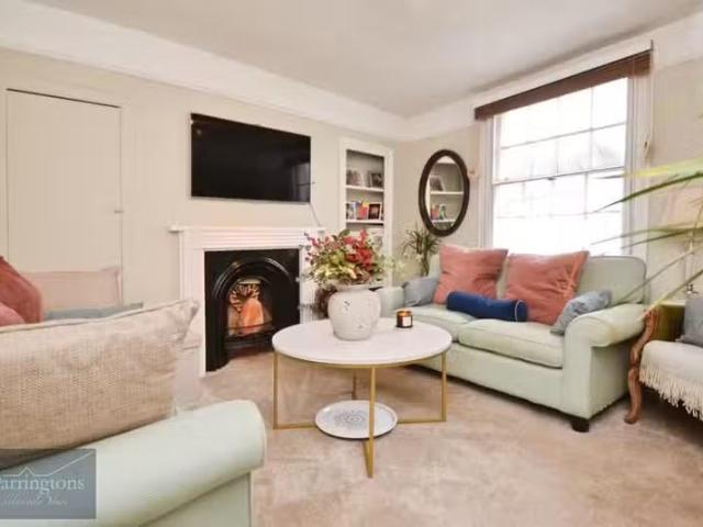 House for rent in Ingatestone and Fryerning, Navestock Side