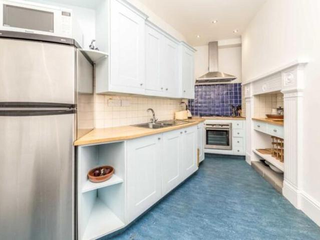 Flat for rent in Teddington, Greater London