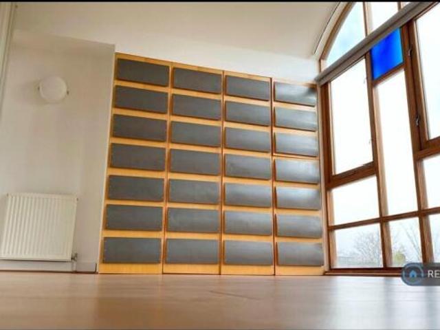Flat for rent in Cat Hill