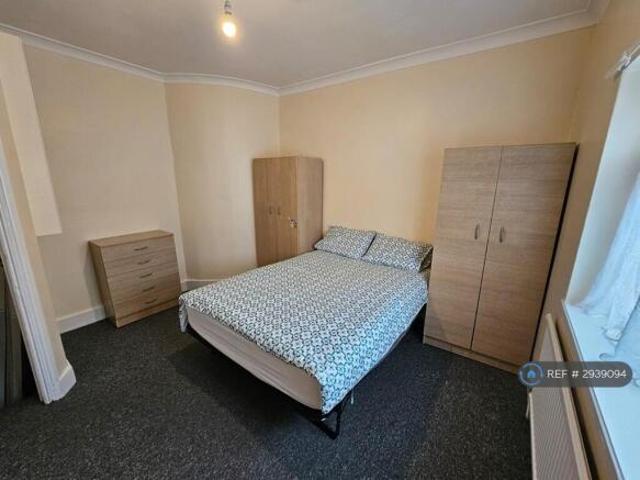 Flat for rent in Cat Hill