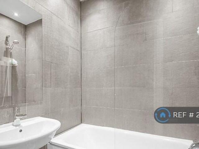 Flat for rent in Cat Hill