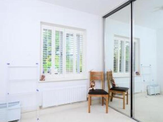 Flat for rent in Cat Hill