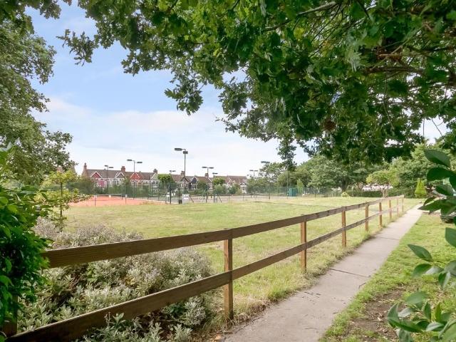 Flat for rent in The Rise, Isle Of Man