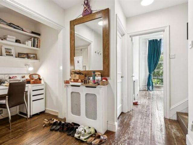 Flat for rent in Cat Hill
