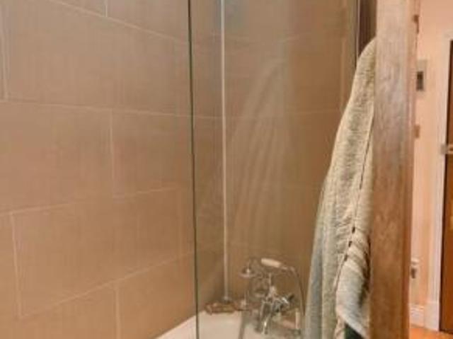 Flat for rent in Cat Hill