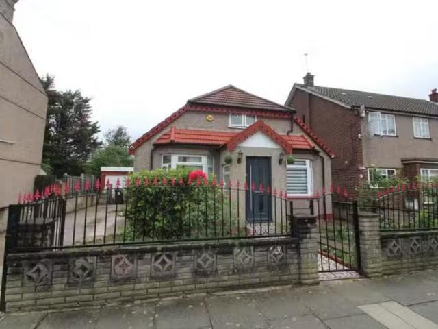 House for rent in Ponders End, Greater London