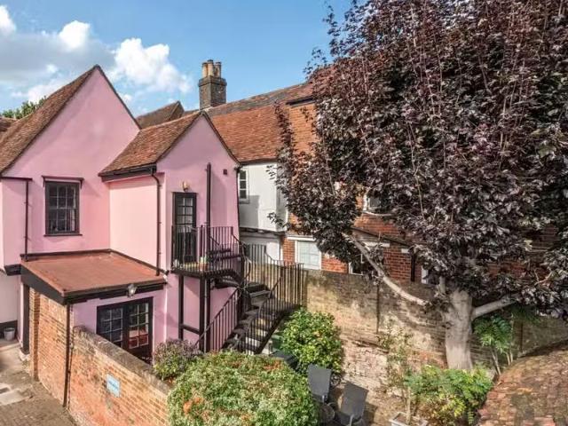 House for rent in Five Acres, Hertfordshire