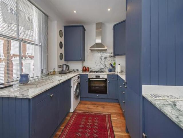 Flat for rent in Cat Hill