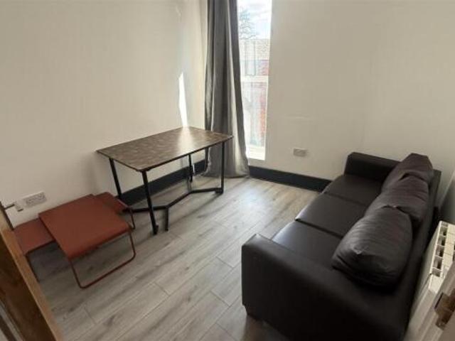 Flat for rent in Howley, Warrington
