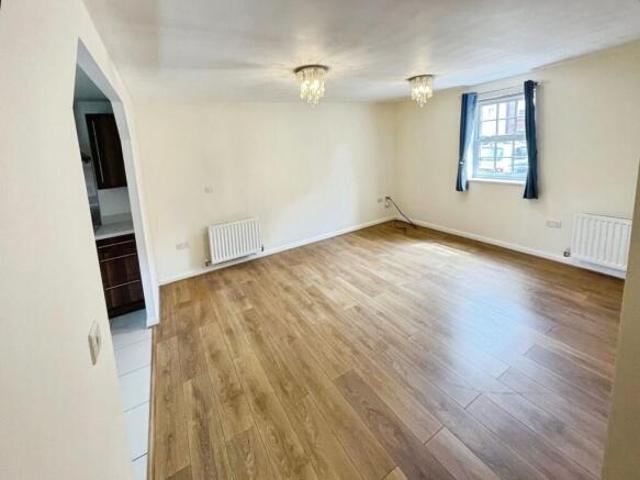 Flat for rent in Hamstead, West Midlands
