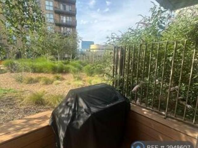 Flat for rent in Cat Hill