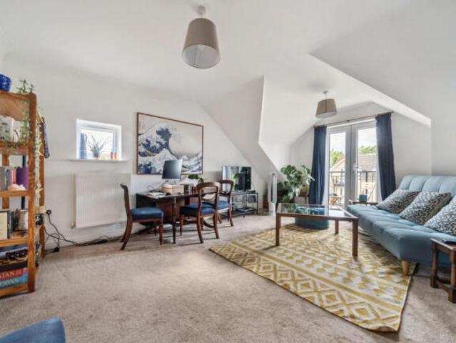 Flat for rent in Chilworth Old Village, Test Valley
