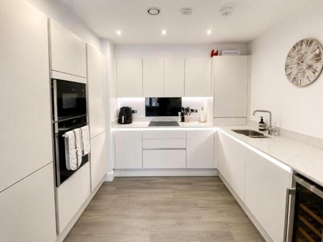 Flat for rent in Partick, Scotland