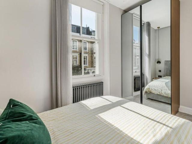 Flat for rent in Cat Hill
