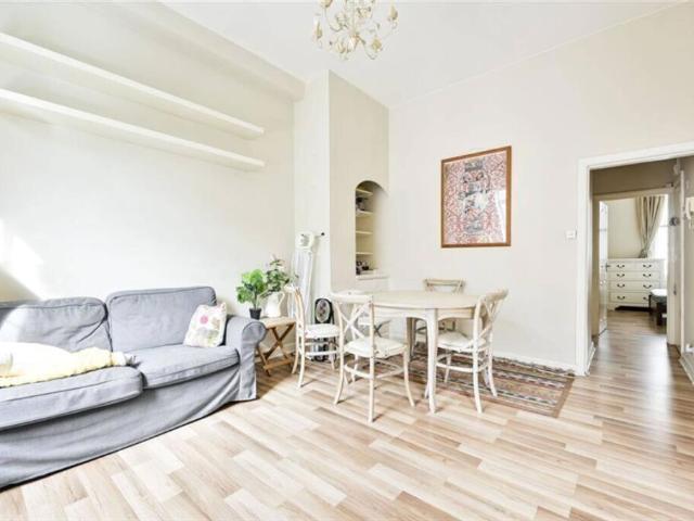 Flat for rent in South Kensington
