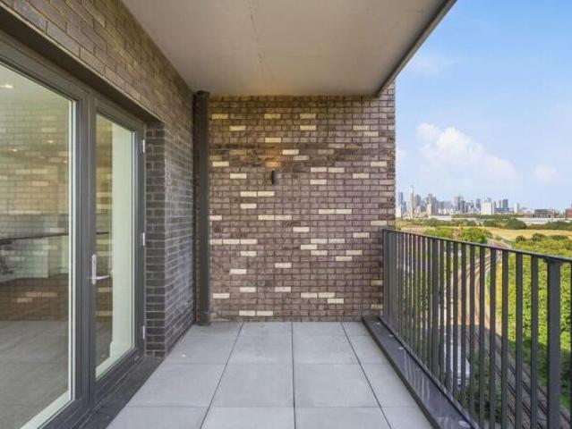 Flat for rent in Cat Hill