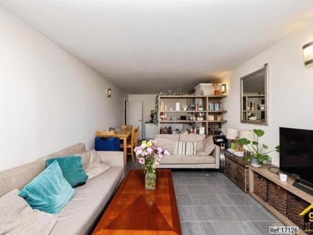 Flat for rent in Cat Hill