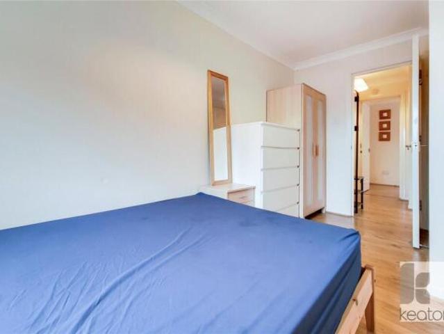 Flat for rent in Cat Hill