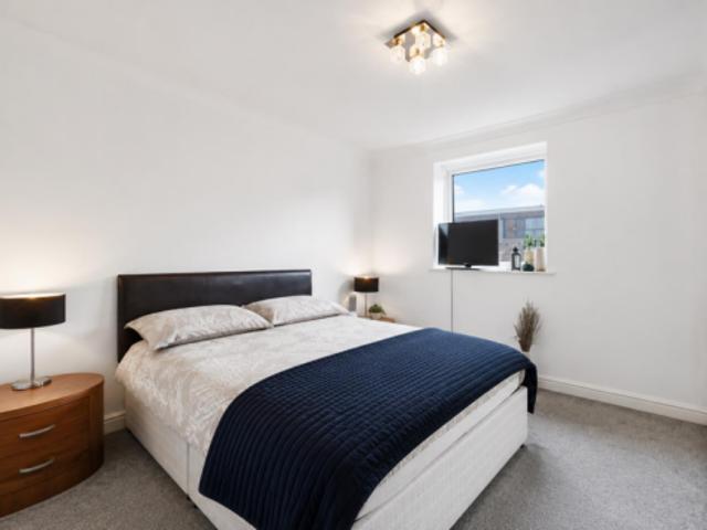 Flat for rent in Cat Hill