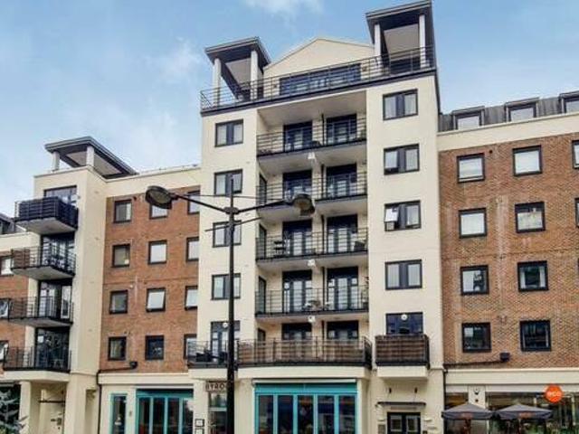 House for rent in Surrey