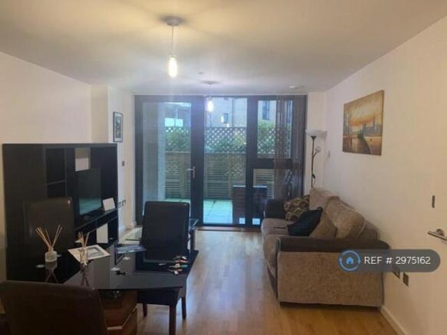Flat for rent in Cat Hill