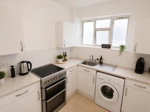 Flat for rent in Cat Hill