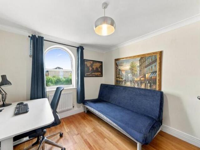 Flat for rent in Barnes, Greater London