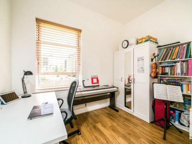 Flat for rent in Reading