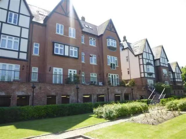 House for rent in Station Town