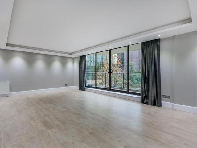 Flat for rent in Cat Hill