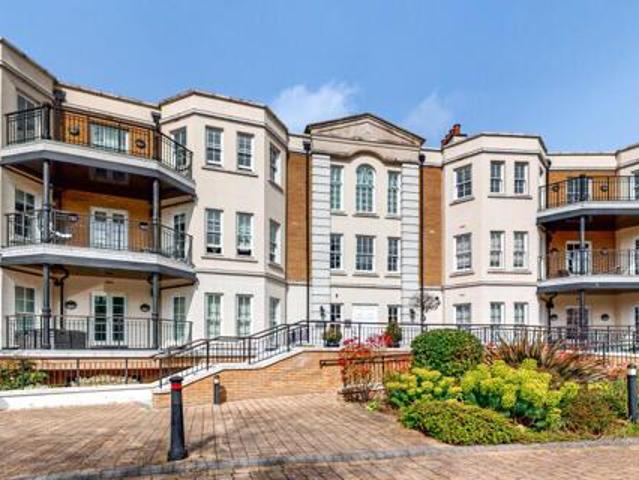 House for rent in Surrey