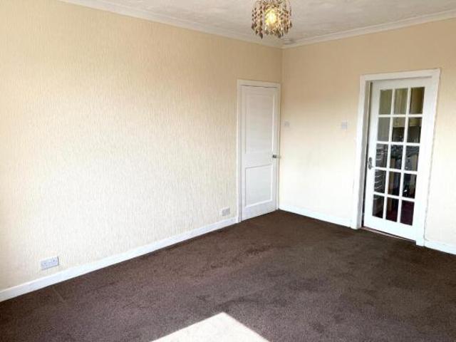 Flat for rent in Knightswood, Scotland
