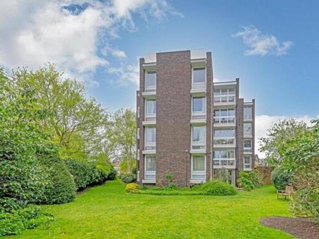 House for rent in Brentford End, Greater London