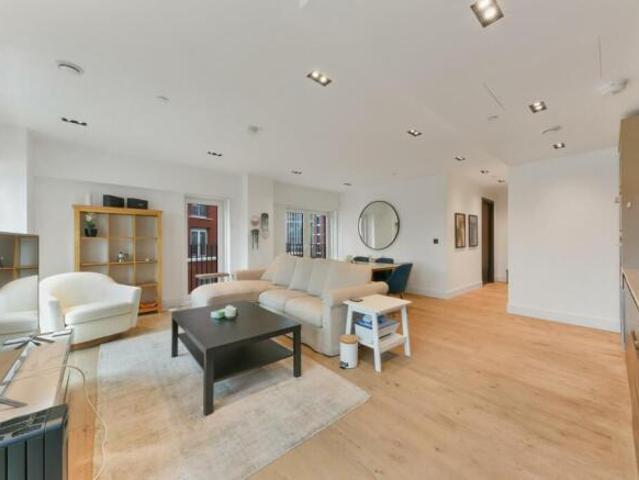 Flat for rent in Cat Hill