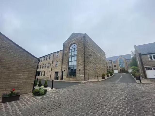 House for rent in Montcliffe, Lee Bank