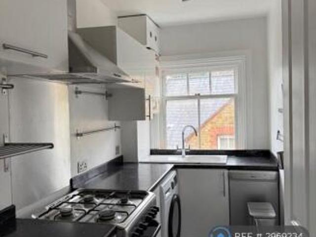 Flat for rent in Cat Hill