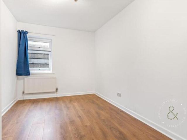 Flat for rent in Pontcanna, Wales