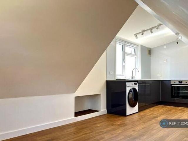 House for rent in Kingston Upon Thames, Greater London