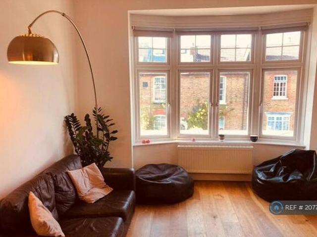 House for rent in Kingston Upon Thames, Greater London