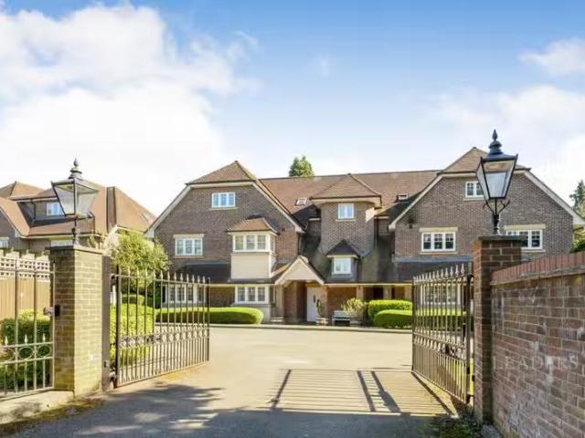 House for rent in Red Hill, Surrey