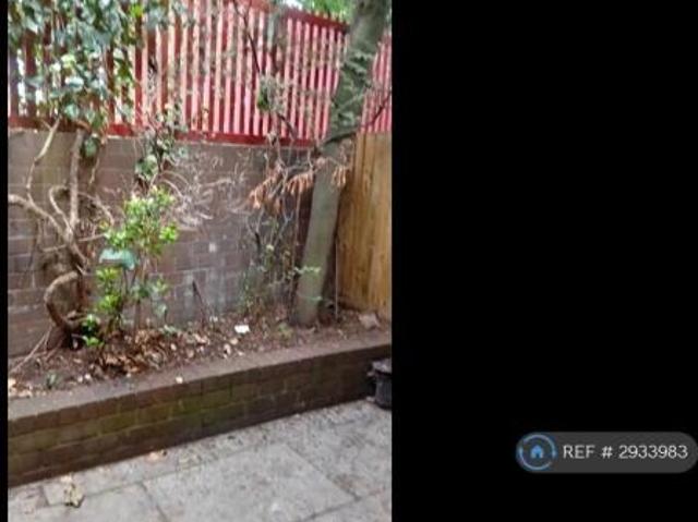 Flat for rent in Cat Hill