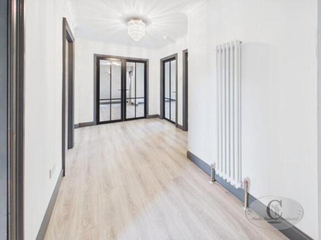 Flat for rent in Uddingston, Scotland