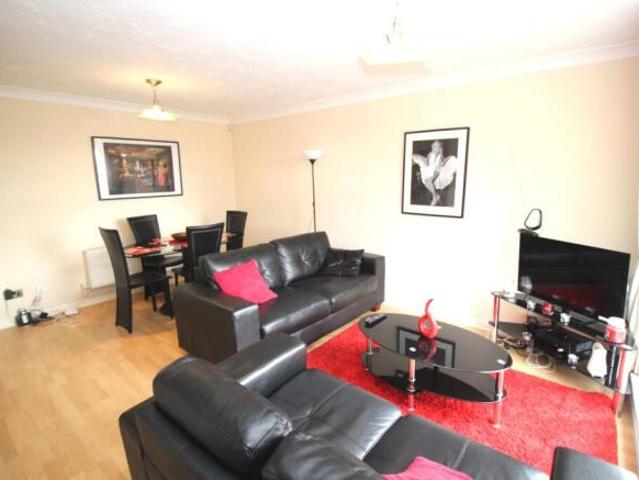 Flat for rent in Salford Quays, Salford