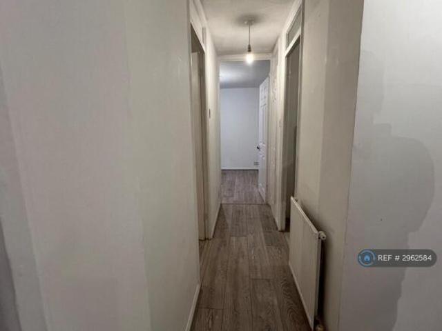 Flat for rent in Cat Hill
