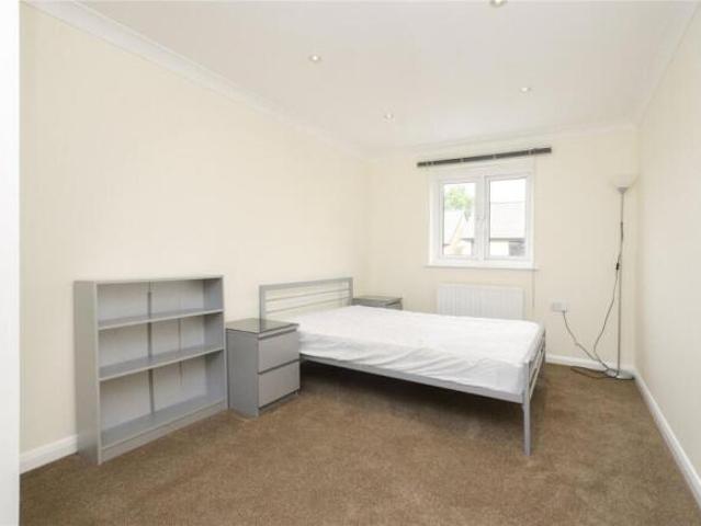 Flat for rent in Cat Hill