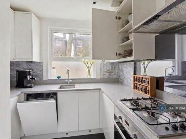 Flat for rent in Cat Hill