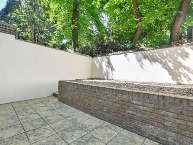 Flat for rent in North Kensington, Greater London