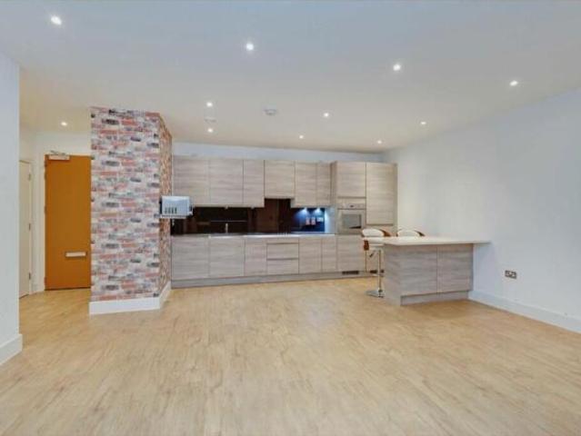 Flat for rent in Acton, Greater London