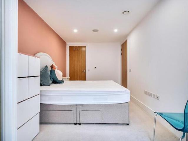 Flat for rent in Cat Hill