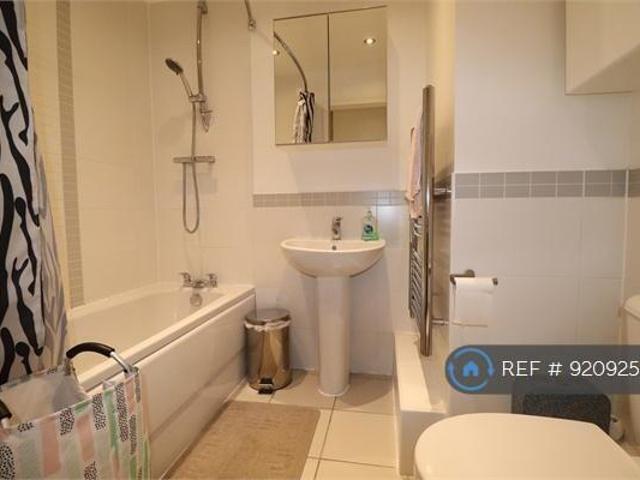 Flat for rent in Isleworth, Greater London